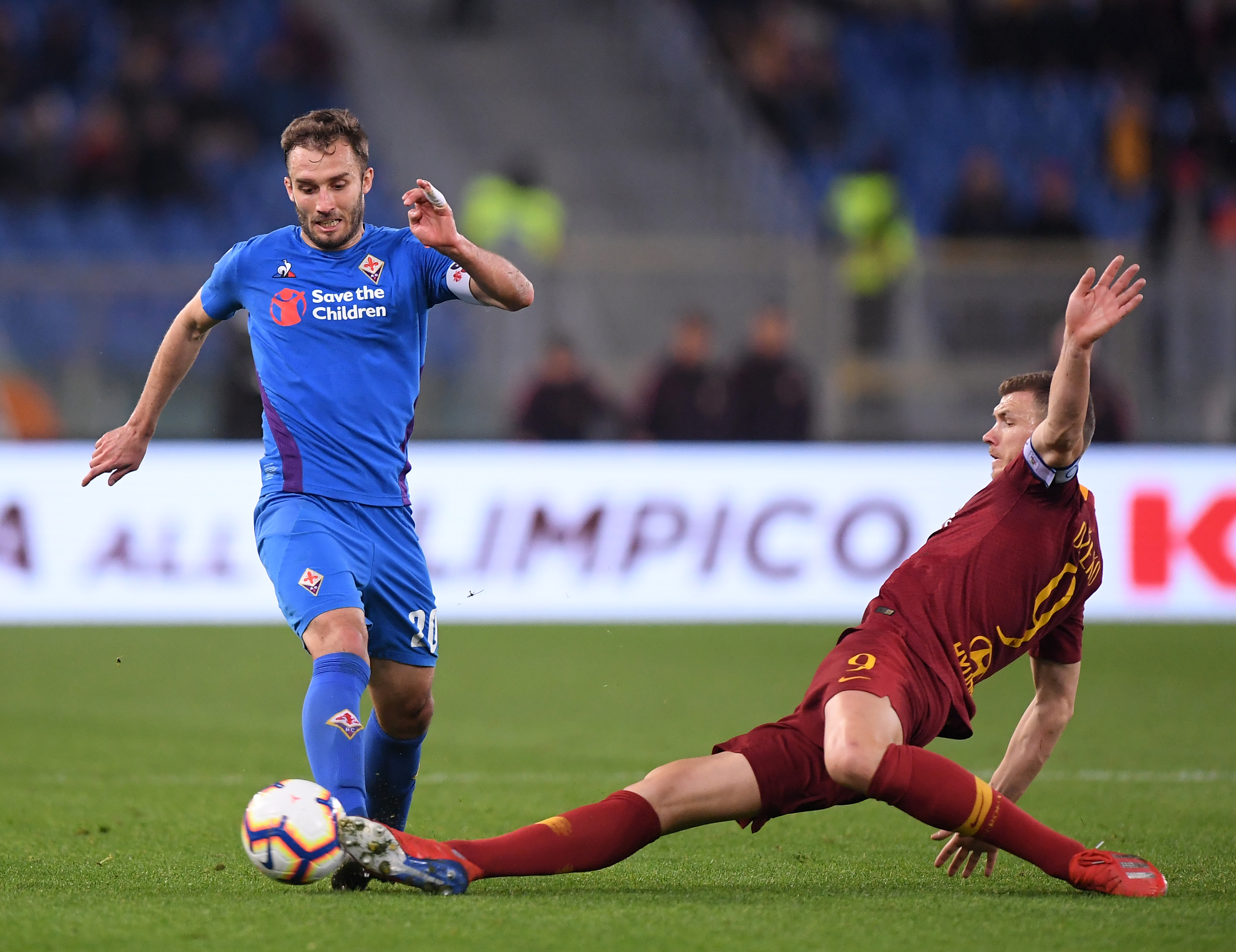 十人博洛尼亚0-0战平布兰，里科吉安尼斯染红