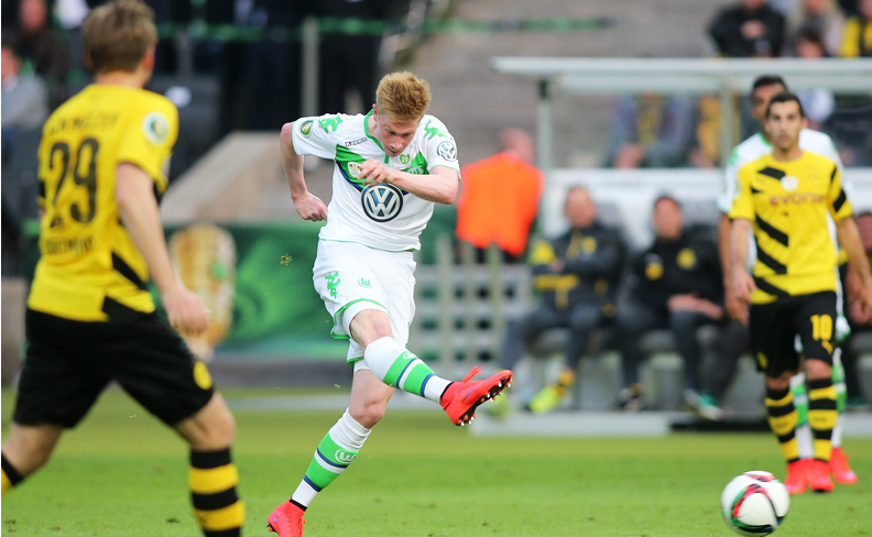 WTT总决赛：首个单打8强诞生！男乒名将一轮游，林昀儒4-2开门红