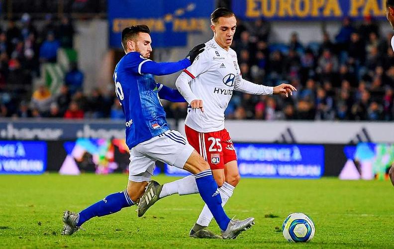 球队在最关键时刻站了出来