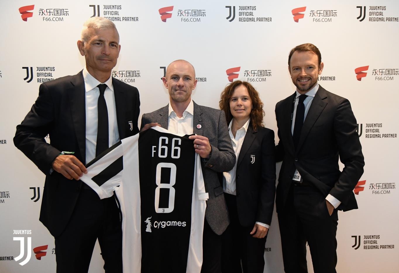 在安菲尔德送出助攻：埃基蒂克本场数据／集锦