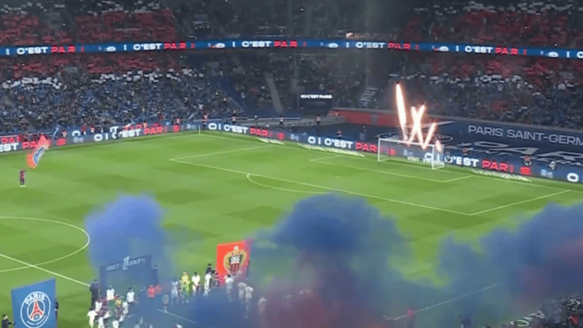 曼联红魔主场零封狼队