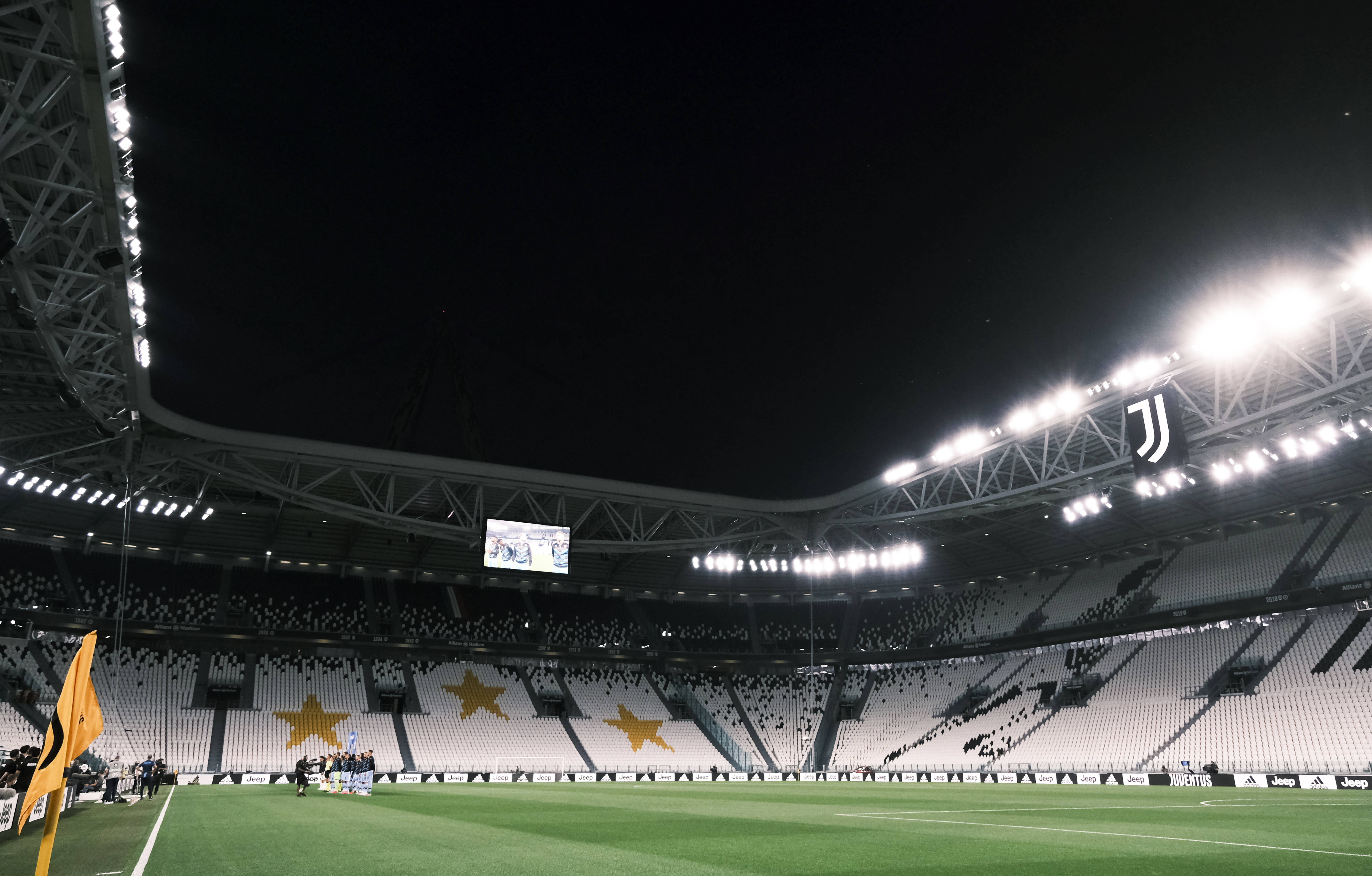 卡什：莱万就该当波兰队长，普罗别日撤他袖标真的很奇怪