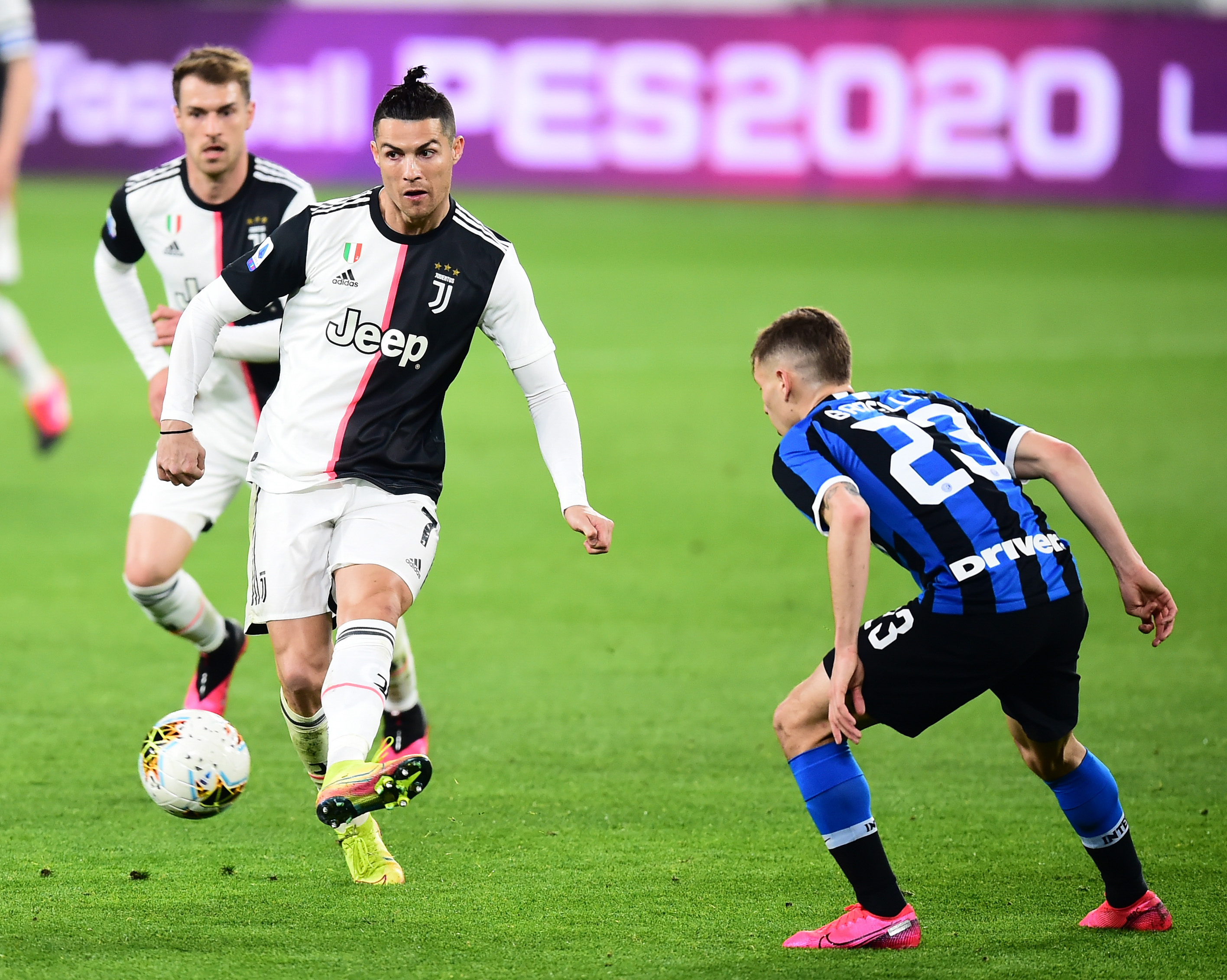 欧冠淘汰赛前瞻：拜仁主场迎战切尔西,