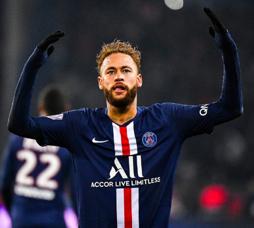 DO：斯图加特与阿森纳就签下法比奥-维埃拉展开接触