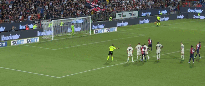 拉什福德单刀踢失表现懒散，巴萨买断前景黯淡