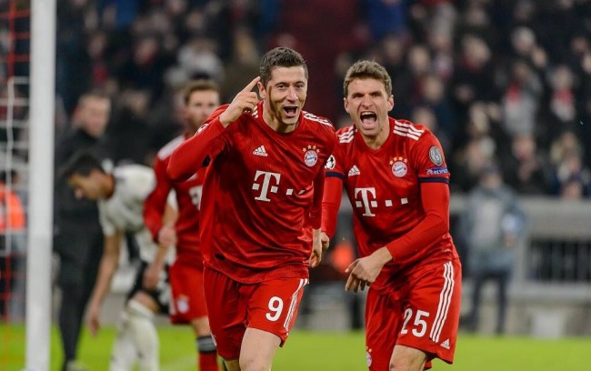 广东籍球员廖锦涛、吕焯毅参与英博队内的大连话挑战，前者胜