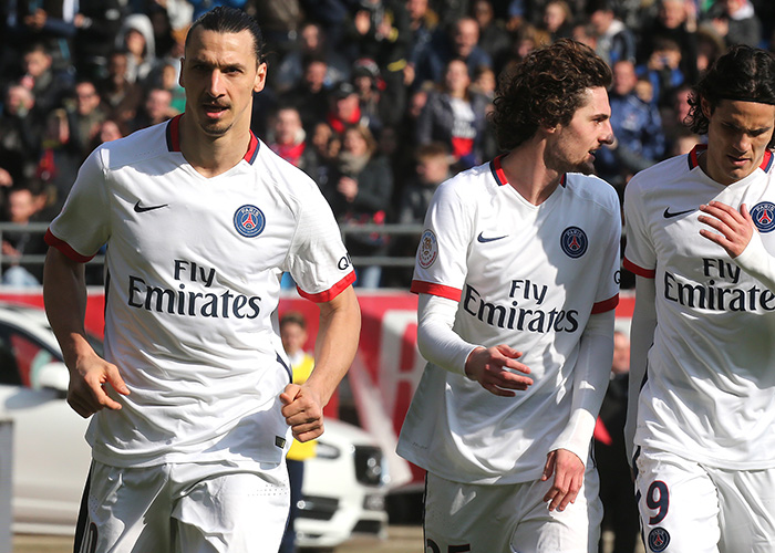 老鹰全民皆兵取关键胜利