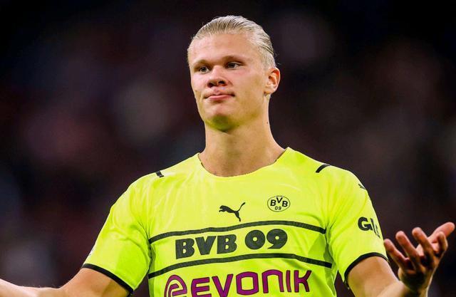 邹市明从奥运冠军到创业失败，经历挫折与反思，展现人生选择与责任的复杂性。